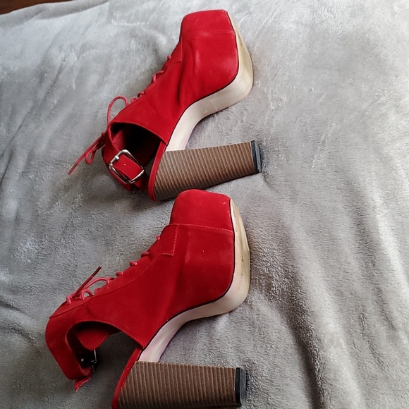 Jeffrey Campbell **INSPIRED** Red Open Heeled Bootie - Picture 4 of 5